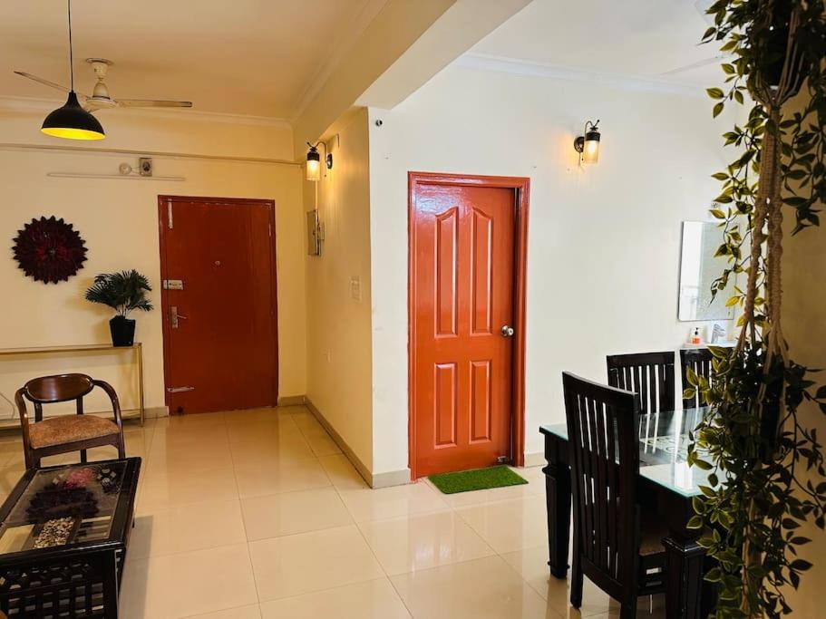 Tranquil Apartment Varanasi Exterior photo